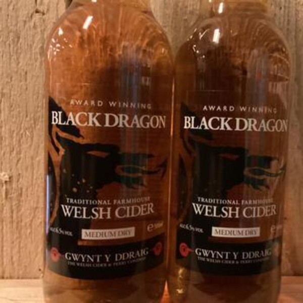 NIEUW BINNEN: Black Dragon, Gwynt Y Draig